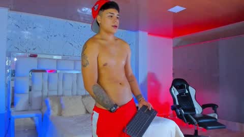 Santi Reyes online show from October 21, 2025, 1:28 am