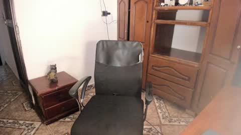 Julius Novachrono  online show from December 6, 2024, 11:57 pm