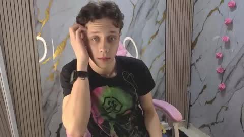 Julius Novachrono  online show from March 16, 2026, 2:17 am