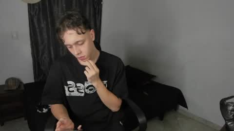 Julius Novachrono  online show from April 1, 2026, 11:46 pm