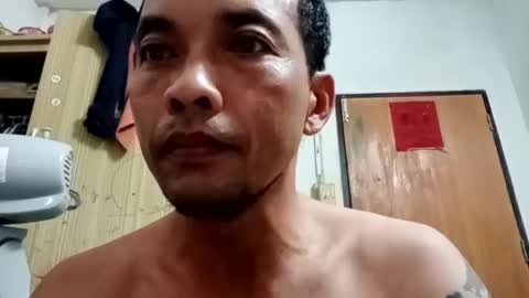 santichai561323 online show from February 3, 2025, 12:58 am