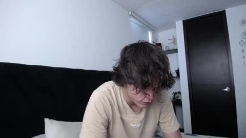 Snapshot of santii_rose chatting on December 11, 2024, 2:00 pm Santii online show from December 11, 2024, 2:00 pm