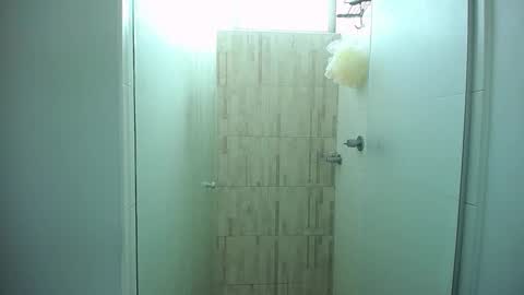 Snapshot of santii_rose chatting on December 19, 2024, 12:23 pm Santii online show from December 19, 2024, 12:23 pm