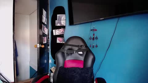 Snapshot of santii_rose chatting on January 9, 2025, 2:51 pm Santii online show from January 9, 2025, 2:51 pm