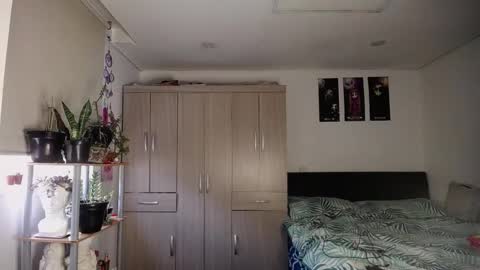Snapshot of santii_rose chatting on January 12, 2025, 10:43 pm Santii online show from January 12, 2025, 10:43 pm