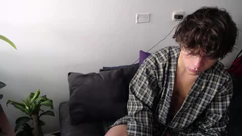 Snapshot of santii_rose chatting on February 6, 2025, 1:21 pm Santii online show from February 6, 2025, 1:21 pm
