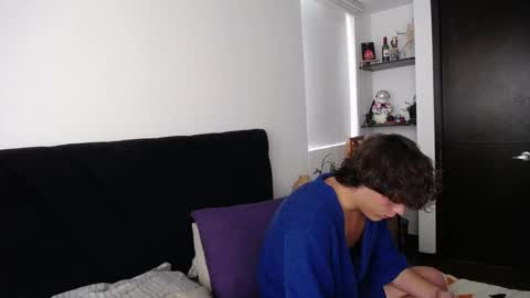 Snapshot of santii_rose chatting on February 11, 2025, 9:14 pm Santii online show from February 11, 2025, 9:14 pm