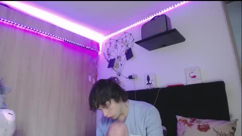 Santii online show from March 28, 2026, 12:27 pm