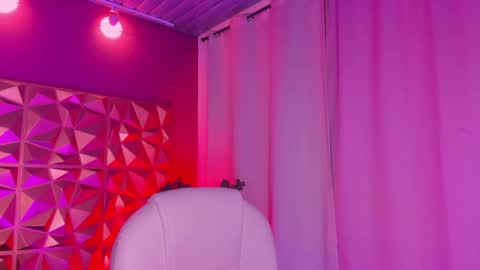 Santii online show from September 27, 2025, 10:59 pm