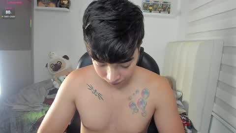 Snapshot of santy7u7 chatting on April 22, 2026, 1:45 pm Mr. Santiago online show from April 22, 2026, 1:45 pm