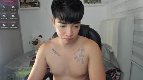 Snapshot of santy7u7 chatting on April 25, 2026, 1:36 pm Mr. Santiago online show from April 25, 2026, 1:36 pm