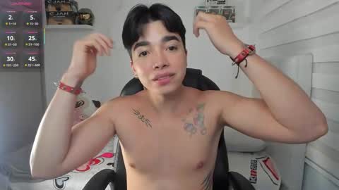 Snapshot of santy7u7 chatting on April 30, 2026, 1:28 pm Mr. Santiago online show from April 30, 2026, 1:28 pm