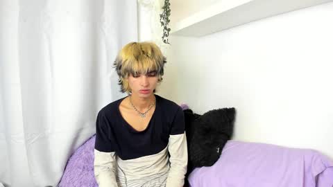 Snapshot of santy_kitty chatting on December 7, 2024, 7:05 am kitty online show from December 7, 2024, 7:05 am