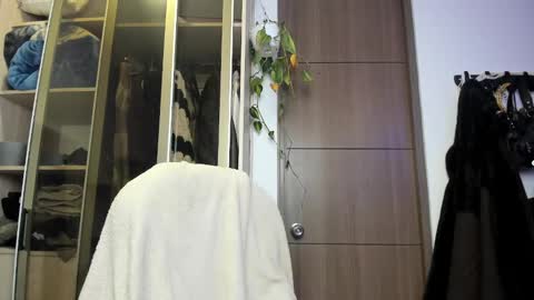 Snapshot of santy_kitty chatting on March 4, 2025, 5:53 am kitty online show from March 4, 2025, 5:53 am