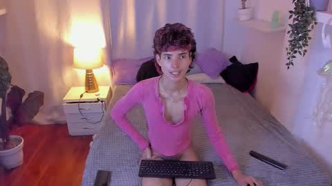 Snapshot of santy_kitty chatting on March 28, 2026, 2:22 am kitty online show from March 28, 2026, 2:22 am