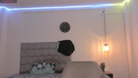 santy_stump online show from November 23, 2025, 8:08 pm