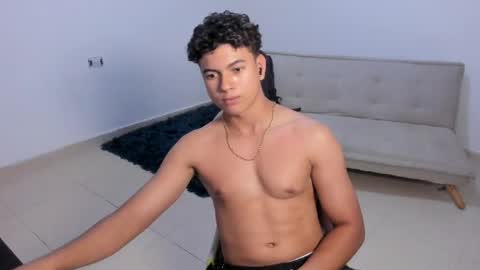 santy_stump online show from April 1, 2026, 7:33 pm