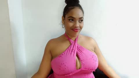 Saori Evans  online show from September 17, 2025, 7:10 am