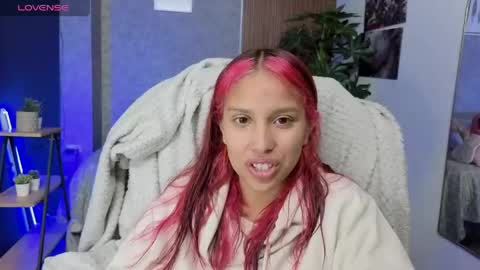 Snapshot of saphiire_ chatting on May 4, 2026, 4:25 pm saphi online show from May 4, 2026, 4:25 pm