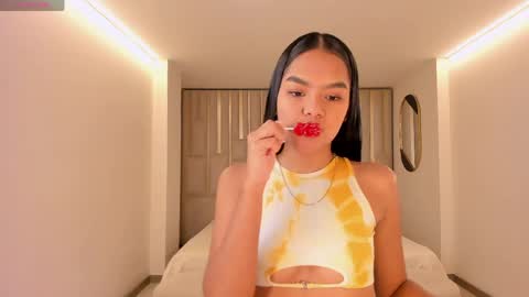 Saphira James online show from May 23, 2026, 2:28 am