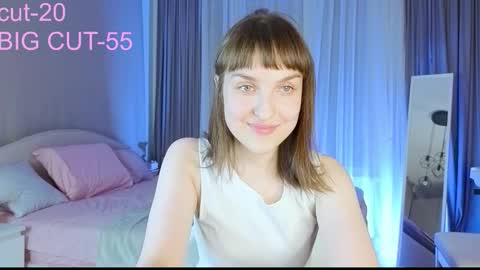 Snapshot of saphirree chatting on October 17, 2025, 11:18 pm Anny online show from October 17, 2025, 11:18 pm