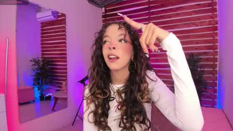 Snapshot of sapphire_venus chatting on November 5, 2025, 2:00 am Valerin online show from November 5, 2025, 2:00 am