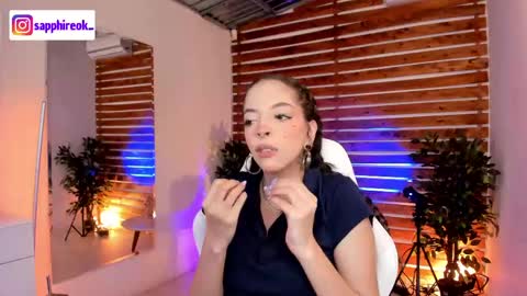 Snapshot of sapphire_venus chatting on May 2, 2026, 1:21 am Valerin online show from May 2, 2026, 1:21 am
