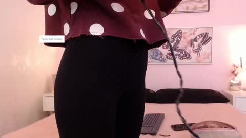 Snapshot of sara17_ chatting on November 15, 2025, 3:37 am Sara online show from November 15, 2025, 3:37 am