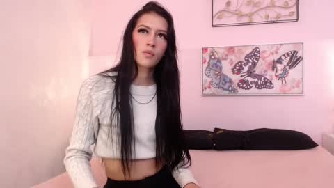 Snapshot of sara17_ chatting on November 20, 2025, 8:19 pm Sara online show from November 20, 2025, 8:19 pm