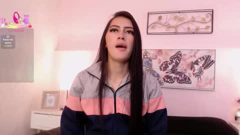 Snapshot of sara17_ chatting on December 13, 2025, 9:20 pm Sara online show from December 13, 2025, 9:20 pm