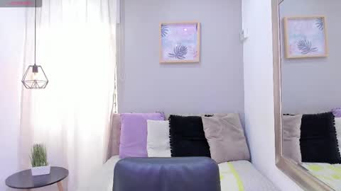 Snapshot of sara__michell chatting on October 23, 2025, 12:04 pm online show from October 23, 2025, 12:04 pm