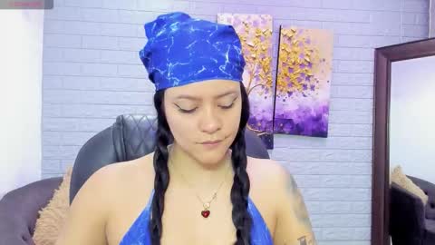 Snapshot of sara__michell chatting on November 5, 2025, 12:05 pm online show from November 5, 2025, 12:05 pm