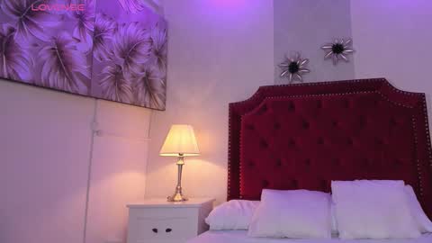 Snapshot of sara_collinss__ chatting on October 19, 2025, 11:33 am SARA online show from October 19, 2025, 11:33 am