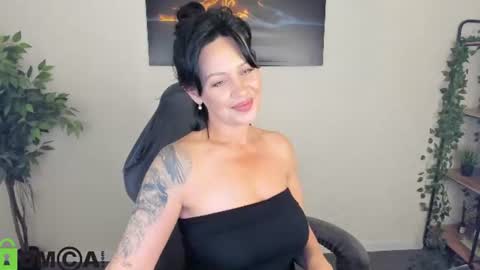 Snapshot of sara_devills chatting on July 10, 2026, 7:56 am Sara online show from July 10, 2026, 7:56 am