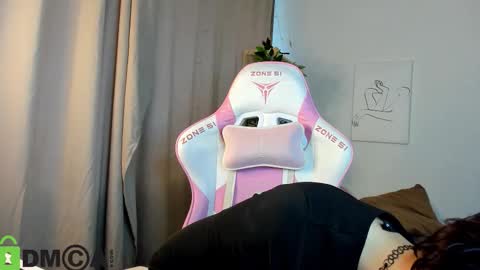 Sarah online show from October 27, 2025, 9:02 am