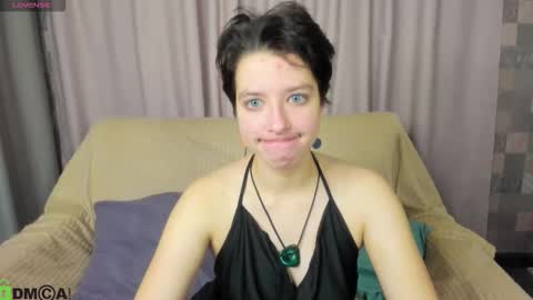 Sarah online show from November 17, 2025, 1:00 am