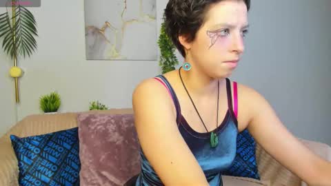 Sarah online show from November 18, 2025, 9:03 am