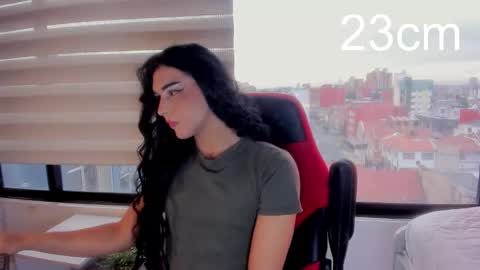 sara_hunter1 online show from October 8, 2025, 12:03 pm