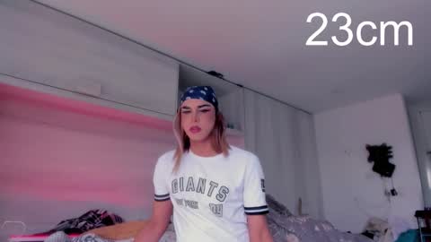 sara_hunter1 online show from October 15, 2025, 4:40 pm