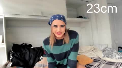 sara_hunter1 online show from October 18, 2025, 7:58 pm