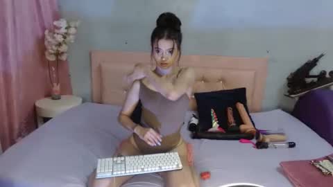 Snapshot of sara_jhons22 chatting on March 1, 2026, 12:23 am sara_jhons22 online show from March 1, 2026, 12:23 am