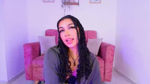 Sara Jhonson  online show from September 18, 2025, 10:45 pm