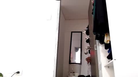 sara_johnson__ online show from October 14, 2025, 2:18 pm