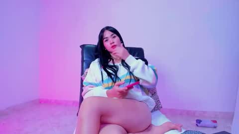 Snapshot of sara_leenn chatting on September 14, 2025, 6:01 am online show from September 14, 2025, 6:01 am