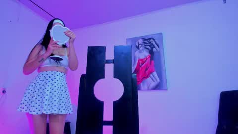       online show from October 25, 2025, 5:26 am