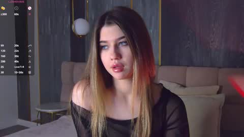 Snapshot of sara_lewiis chatting on October 11, 2025, 5:22 pm Sara online show from October 11, 2025, 5:22 pm