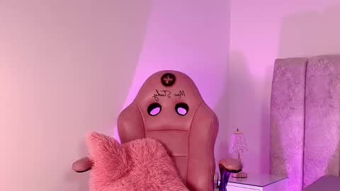 sara_lopee1 online show from November 12, 2025, 11:54 am