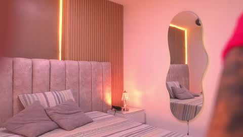 sara_lopee1 online show from February 4, 2026, 11:49 am