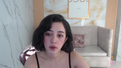 Sara  online show from October 6, 2025, 1:19 pm