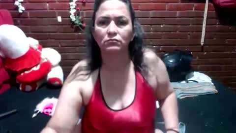 Snapshot of sara_love43 chatting on May 6, 2026, 6:41 am Sara love online show from May 6, 2026, 6:41 am